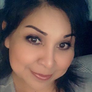 Meet your Posher, Denise